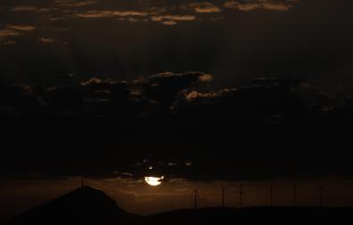 Imagen de la Higa de Monreal en el amanecer de este martes.