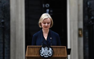 La primera ministro británica Liz Truss anuncia su dimisión en el 10 de Downing Street