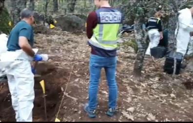Agentes de la Guardia Civil y la Policía Nacional estuvieron este jueves por la tarde en la zona que ha marcado en su declaración el novio de Juana Canal tras su confesión