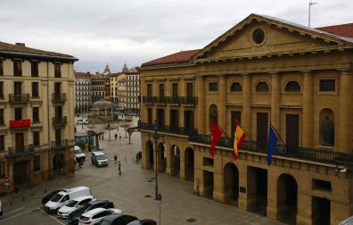 Sede del Gobierno de Navarra, desde el Paseo de Sarasate.
