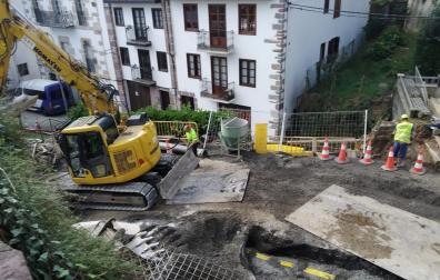 Obras de reparación del canal subterráneo del Kalbario en Bera