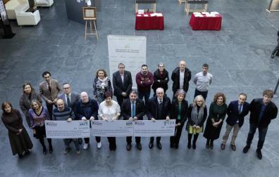 Miembros de las entidades que recibirán el donativo de Fundación Remonte Euskal Jai Berri