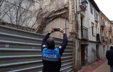 Imagen de la vivienda ubicada en el número 8 de la calle Cofrete de Tudela que se ha derrumbado.