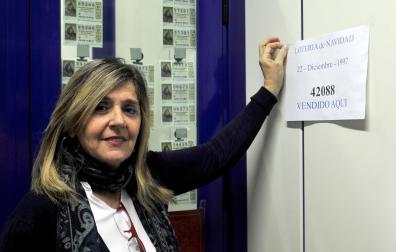 María Ángeles Celaya Erro, empleada en la Administración de Lotería de Tafalla, vendió boletos premiados en 1997.