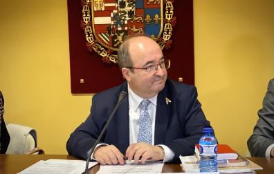 El ministro de Cultura y Deporte, Miquel Iceta, en una reunión con el patronato del Archivo de la Corona de Aragón en Barcelona el 22 de diciembre
EUROPA PRESS
22/12/2022
