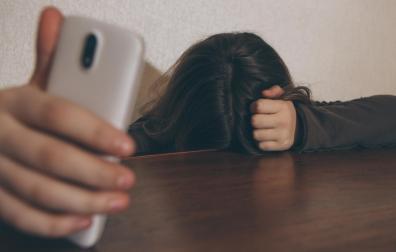 Las interacciones sexuales on line por parte de adultos son una consecuencia negativa del nuevo entorno digital en el que se mueven niños y adolescentes