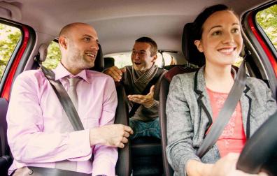 Un grupo comparte viaje en unos de los trayectos ofertados desde BlaBlaCar