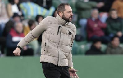 El entrenador del Elche, Pablo Machín, en el partido contra Osasuna
