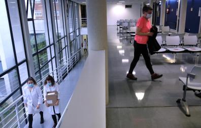 Imagen del interior de un centro de salud en Pamplona. Una de las propuestas es garantizar un mínimo de 12 minutos de atención por paciente