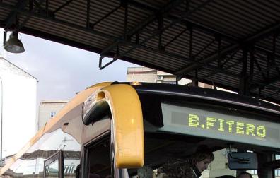 Un autobús de línea entre Tudela y Fitero