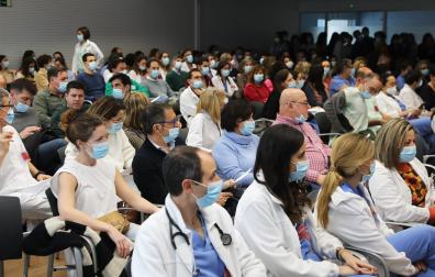 Inicio de la asamblea de médicos para decidir sobre si se respalda el acuerdo alcanzado con el Ejecutivo foral.