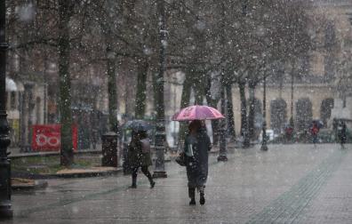 Copos de nieve en el Paseo Sarasate de Pamplona