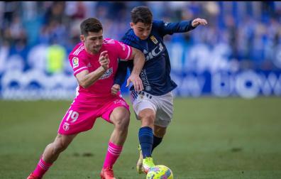 Jesús Areso, en el reciente partido que el Burgos jugó en Oviedo, donde dio su cuarto pase de gol de la temporada