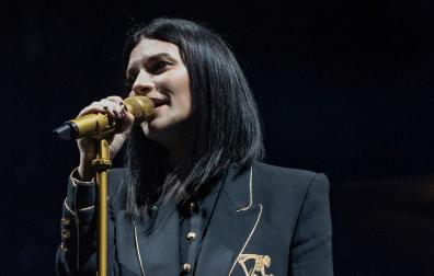 Laura Pausini durante su actuación en el Teatro Apollo de Nueva York
