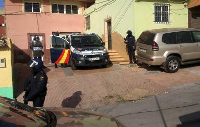Imagen de archivo de una actuación policial en Ceuta