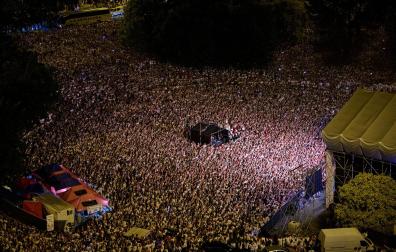 El concierto de La Oreja de van Gogh en la plaza de los Fueros fue el más multitudinario de los Sanfermines de 2022