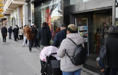Cola para coger cita en la Seguridad Social en Yanguas y Miranda