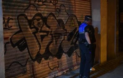Así trabajan los policías en una ronda nocturna por las zonas de ocio