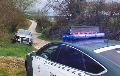 Imagen de estado en el que quedó el vehículo en el que viajaba el hombre de 61 años accidentado