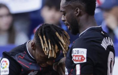 Nico e Iñaki Williams celebran uno de los goles del Athletic al Espanyol