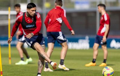 Chimy Ávila, durante el entrenamiento de este viernes