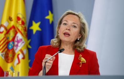 La vicepresidenta primera y ministra de Asuntos Económicos y Transformación Digital, Nadia Calviño, durante la rueda de prensa ofrecida tras la reunión del Consejo de Gobierno