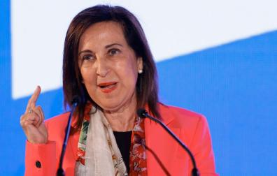 La ministra de Defensa, Margarita Robles, en una mesa redonda en el acto de celebración del 45 aniversario del diario Cinco Días