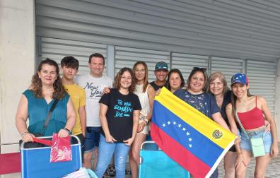 De izquierda a derecha: Elena Sanz, Gonzalo San José, Fernando San José, Arantza García, José María Espino, Laura Martín, Carolianger Crespo, Nancy Castillo, Catherine Chacin