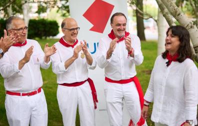 La número 3 de la lista de los regionalistas al Congreso interpretó una particular jota en la apertura de campaña