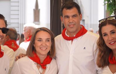 Cuca Gamarra, junto a Javier García, en Pamplona