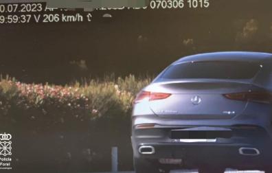 Policía Foral denuncia a un conductor de 73 años que circulaba a 206 km/h