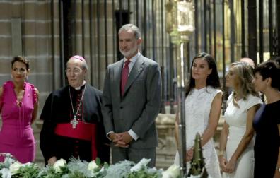 El rey Felipe VI y la reina Letizia han visitado la catedral de Pamplona para asistir a un acto en homenaje a Carlos III con motivo de los 600 años del Privilegio de la Unión