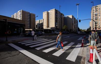 Fotos de los nuevos pasos de cebra de la rotonda de San Jorge