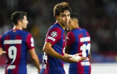 Joao Félix se dirige a la cámara tras anotar uno de los dos tantos marcados al Amberes