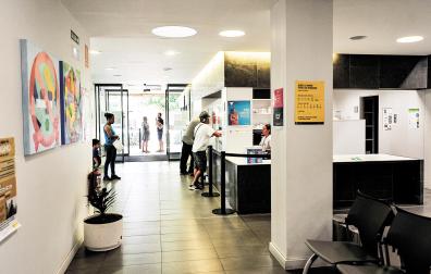 Interior del centro de salud de Peralta, al que llegará  un facultativo este mes y otro antes de fin de año