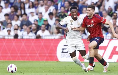 Vinícius Jr. y Areso emparejados durante el encuentro