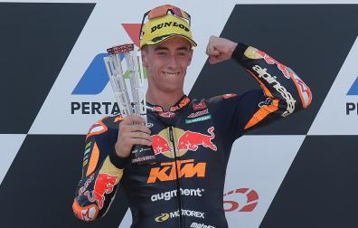 Pedro Acosta, tras su victoria