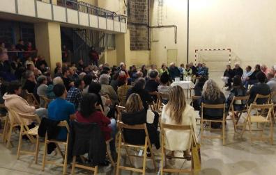 El acto público de la Mesa del Pirineo se ha celebrado este martes por la tarde en el frontón de Jaurrieta