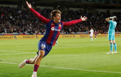 Marc Guiu celebra su tanto al Athletic Club