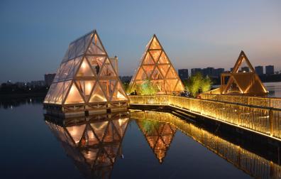 Construcciones con el Sistema Flotante Makoko