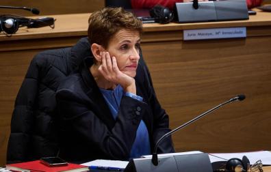 La presidenta María Chivite, durante el pleno del Parlamento de Navarra celebrado este jueves