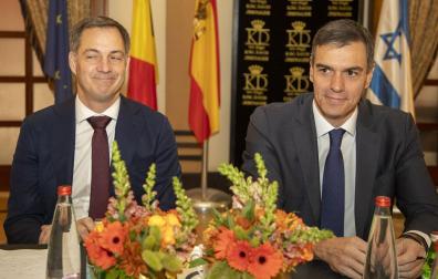 El Primer Ministro belga Alexander De Croo y el presidente de España, Pedro Sánchez, durante la visita de un día a Israel y Palestina