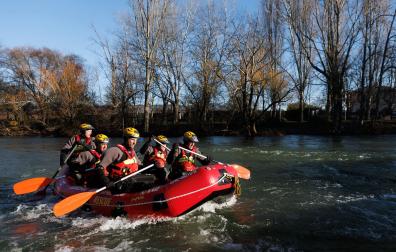 Fotos del Grupo de Rescate Acuático (GRA) de los Bomberos de Navarra. /