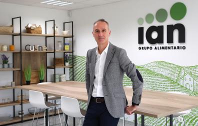 José Manuel Campos en las oficinas de grupo IAN en el polígono Berroa de Tajonar