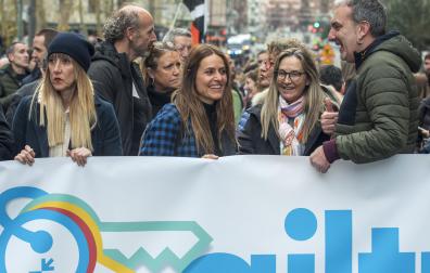Fotografía de archivo del 13/01/2024 donde la actriz Itziar Ituño (c) participó en la manifestación de Bilbao, convocada por la organización de apoyo a los presos de ETA Sare