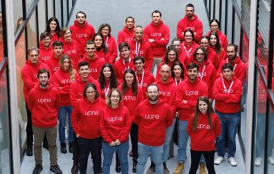 Parte de los organizadores del Congreso Bienal de la Real Sociedad Matemática Española (RSME) posan en la UPNA