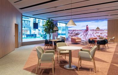 Centro 'all in one' de Caixabank en la avenida Carlos III de Pamplona.