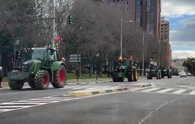 Este viernes se vive en las carreteras navarra una nueva jornada de protesta de los agricultores y ganaderos navarros.