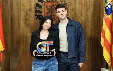 Naiara Moreno y Juanjo Bona, este miércoles en el Ayuntamiento de Zaragoza