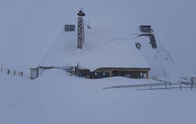 Vista del nevado refugio Ángel Olorón, en Belagua, este pasado martes 27